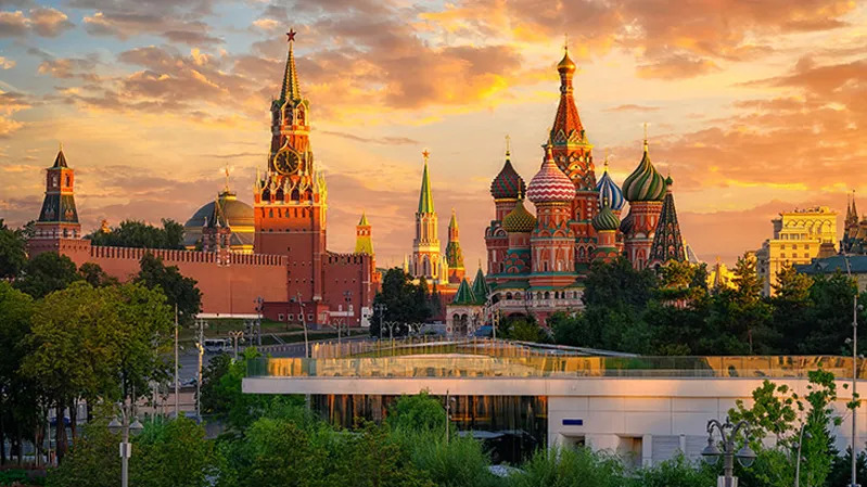 Russia 7 to 9 Days Tour Package — Explore Moscow & St. Petersburg in Budget